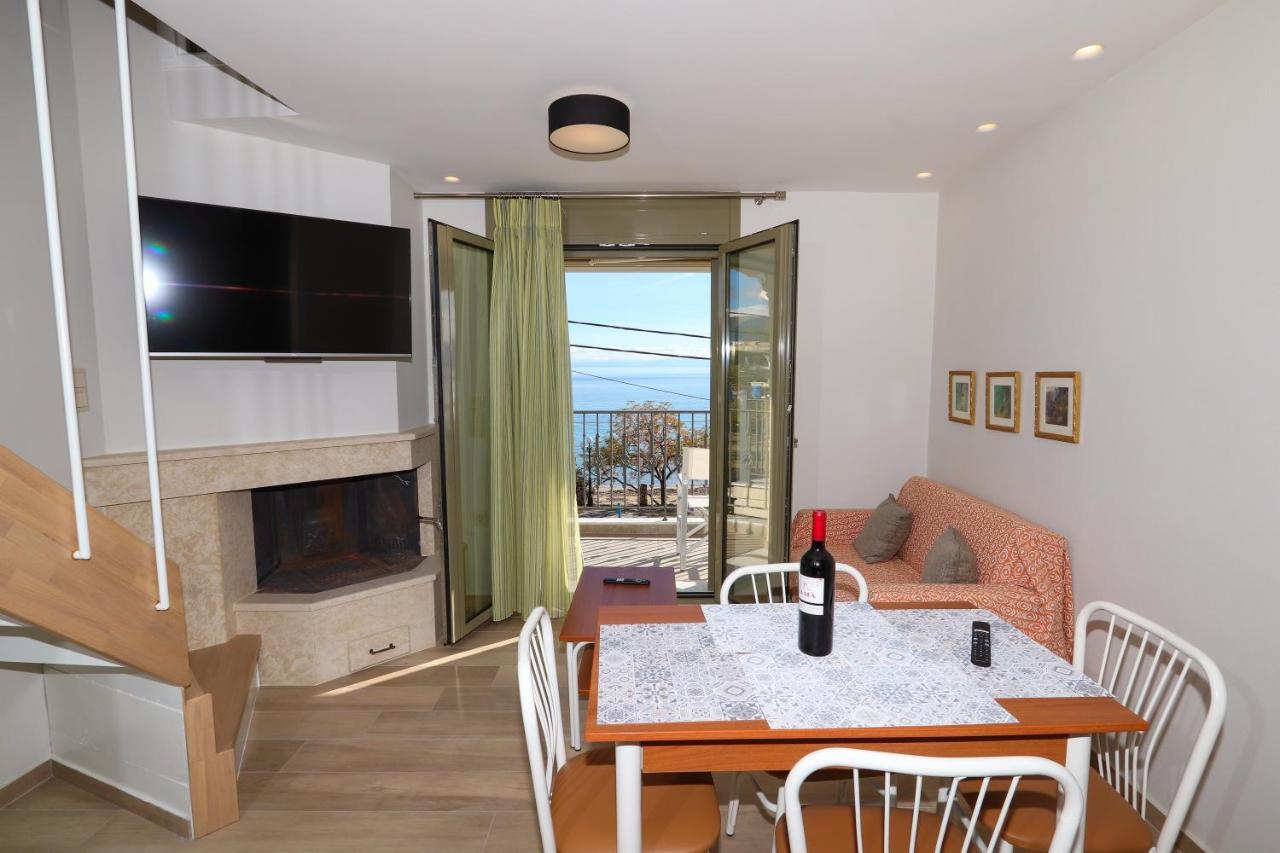East & West Seaside Apartments Gialtra ภายนอก รูปภาพ
